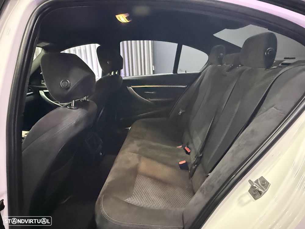 BMW 316 d Pack M - 23