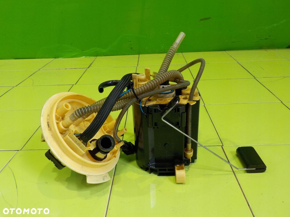 RENAULT MEGANE III 1.6 B 09r KOMBI pompa paliwa - 2