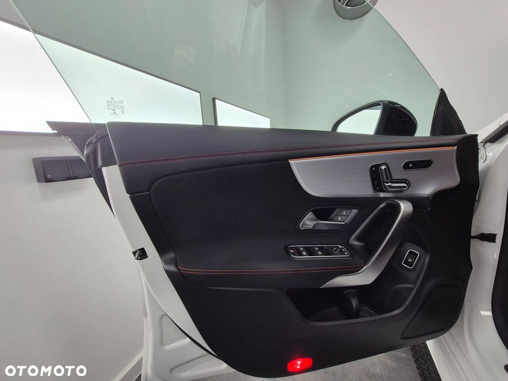 Mercedes-Benz CLA 200 AMG Line 7G-DCT - 6