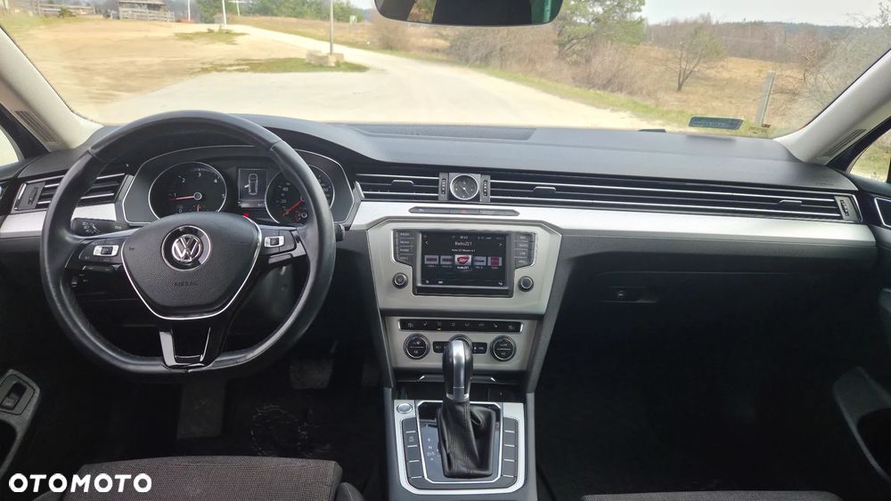 Volkswagen Passat 2.0 TDI SCR (BlueMotion Technology) DSG Comfortline - 12