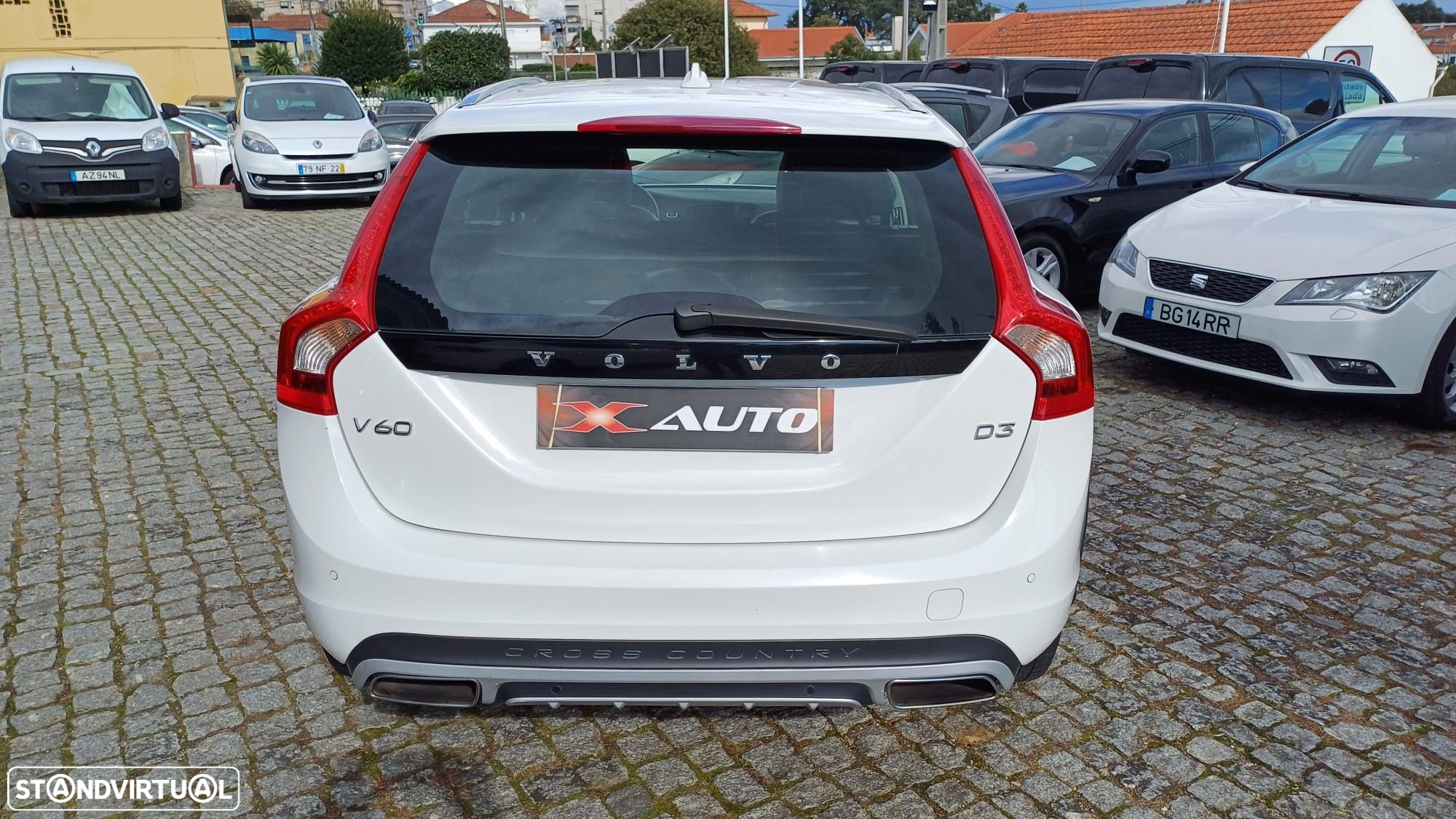 Volvo V60 Cross Country 2.0 D3 Summum - 6