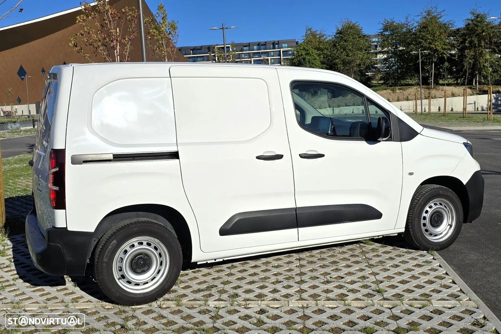 Peugeot PARTNER STANDARD 1.5 BLUEHDI 100 3P - 17