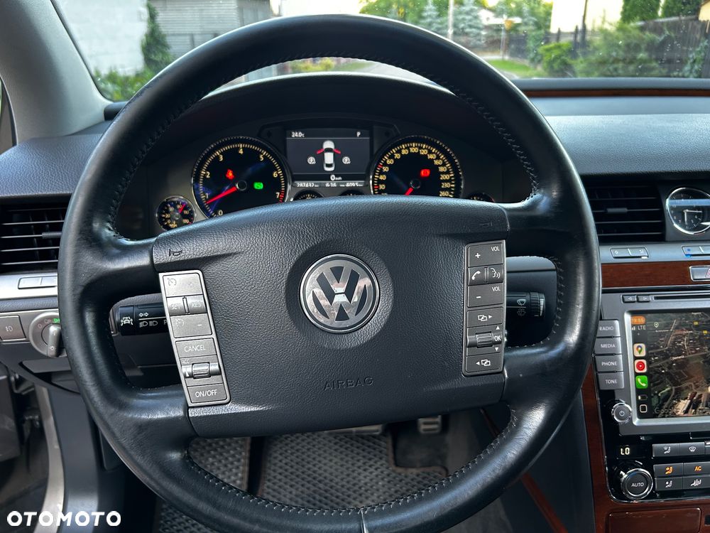 Volkswagen Phaeton 4.2 V8 4MOTION Automatik (5 Sitzer) Edition 6 - 15