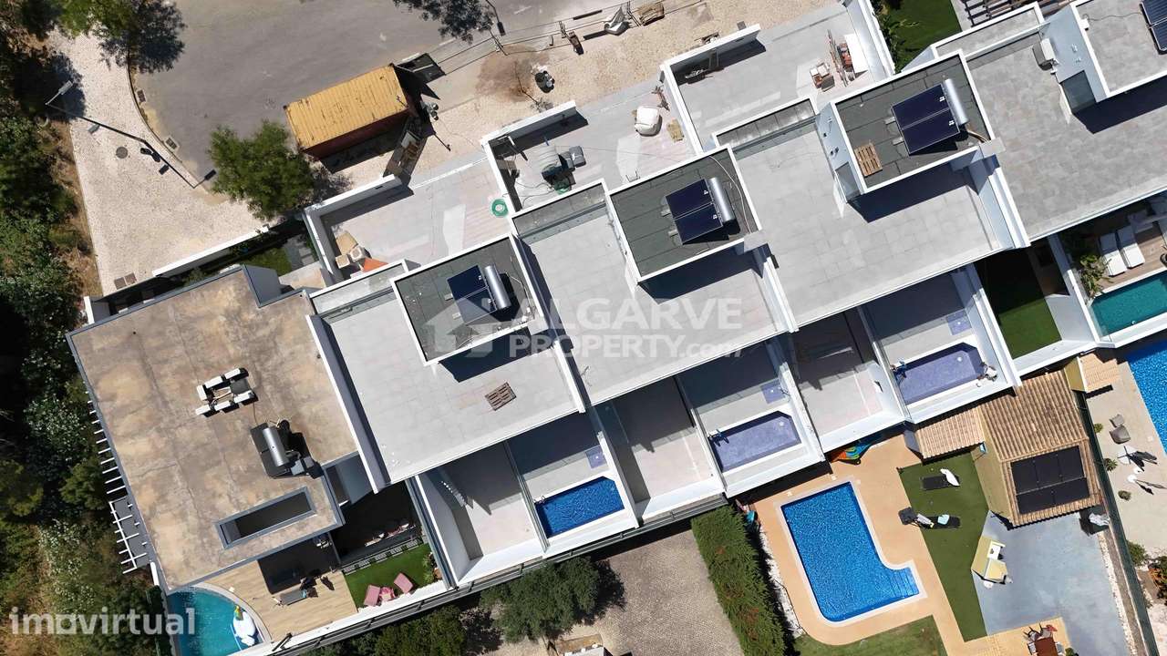 Moradia T3+1 com Piscina Privativa nas Gambelas, Faro - Grande imagem: 2/42