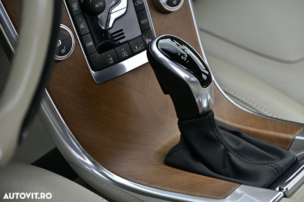 Volvo XC 60 - 34