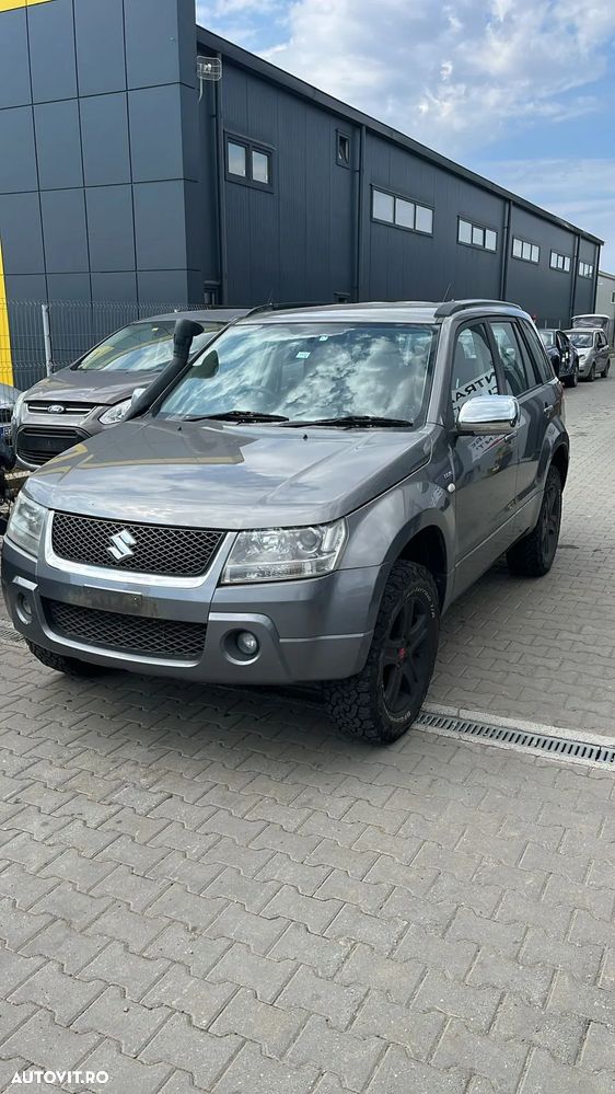 Dezmembram Suzuki Grand Vitara 1.9DCI an fabricatie 2009 - 2