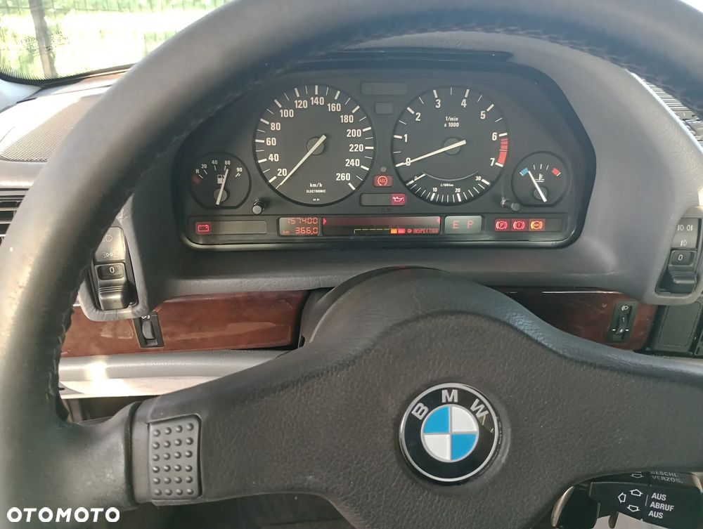 BMW Seria 7 - 22