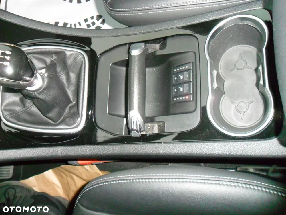 Ford Galaxy 1.6 EcoBoost Titanium - 30