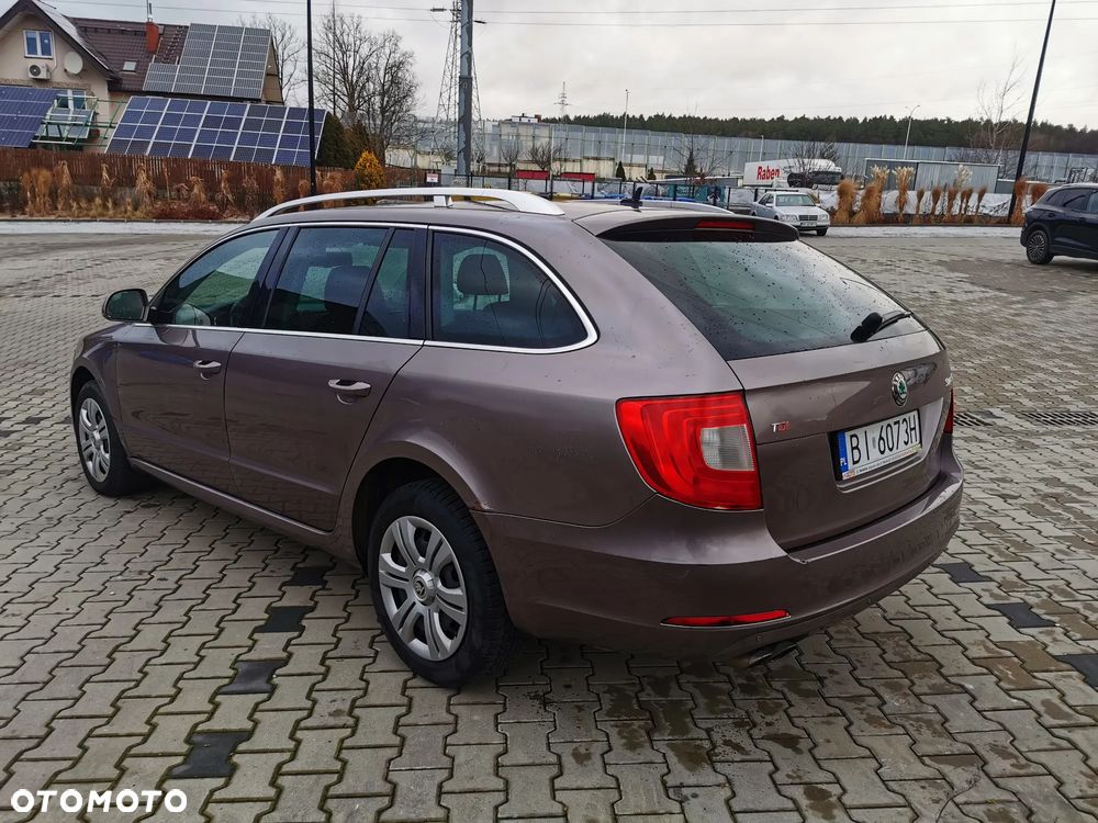 Skoda Superb 2.0 TDI Comfort - 4