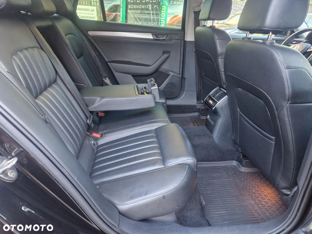 Skoda Superb Combi 1.6 TDI GreenLine - 35
