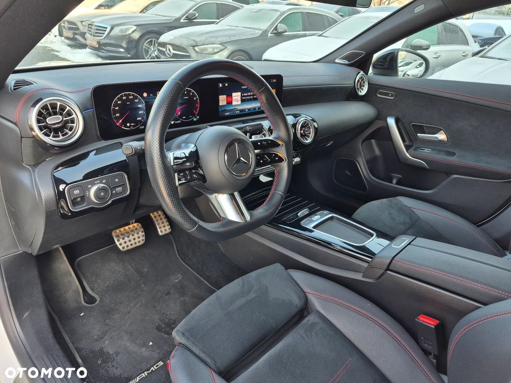 Mercedes-Benz CLA 200 AMG Line 7G-DCT - 16