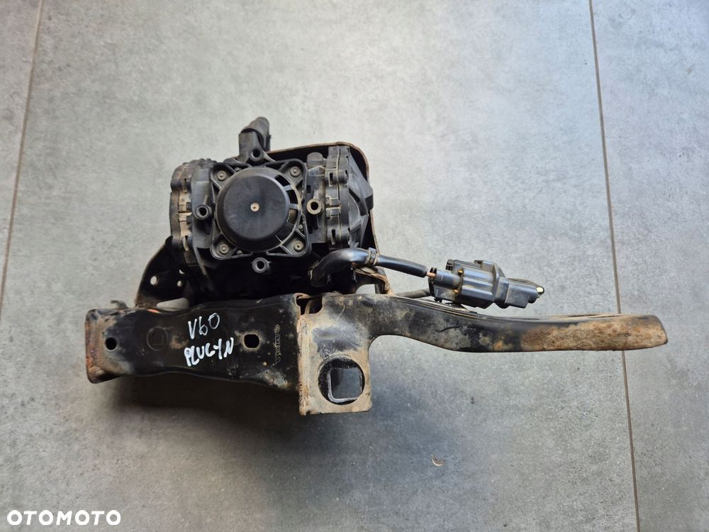 pompa vacum volvo v60 lift plug-in 31362373 - 1