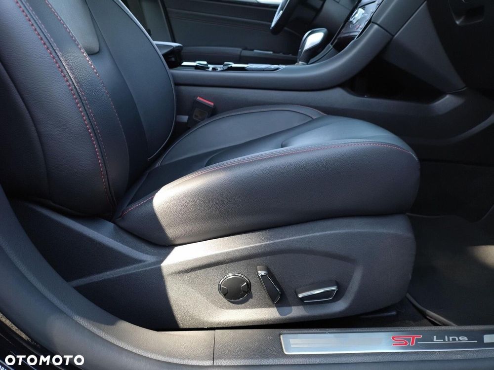 Ford Mondeo - 36