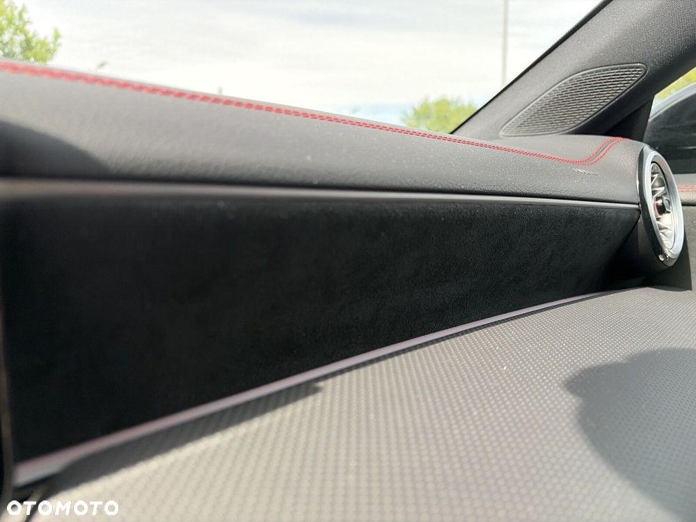 Mercedes-Benz CLA 200 AMG Line 7G-DCT - 25