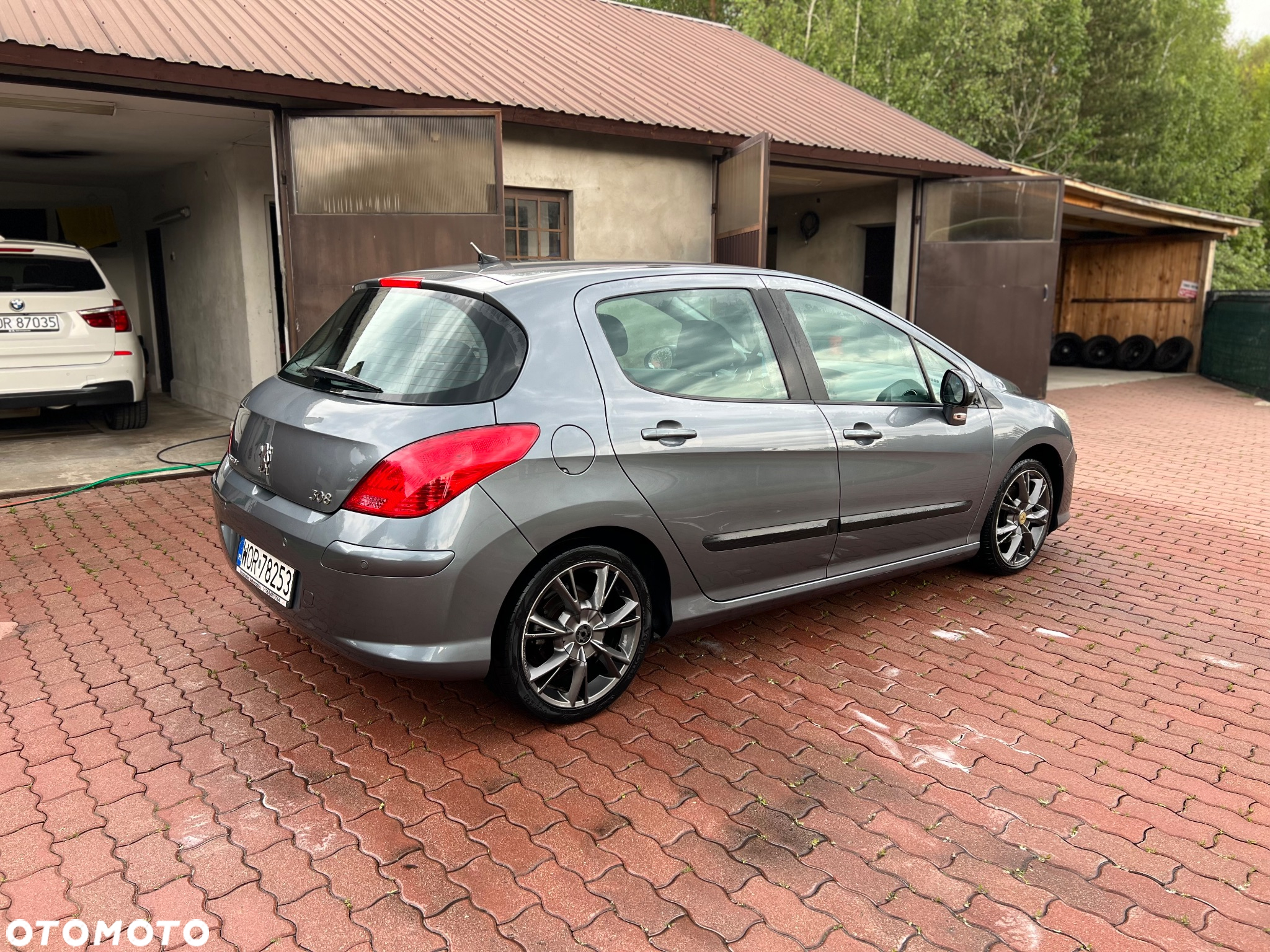 Peugeot 308 - 8