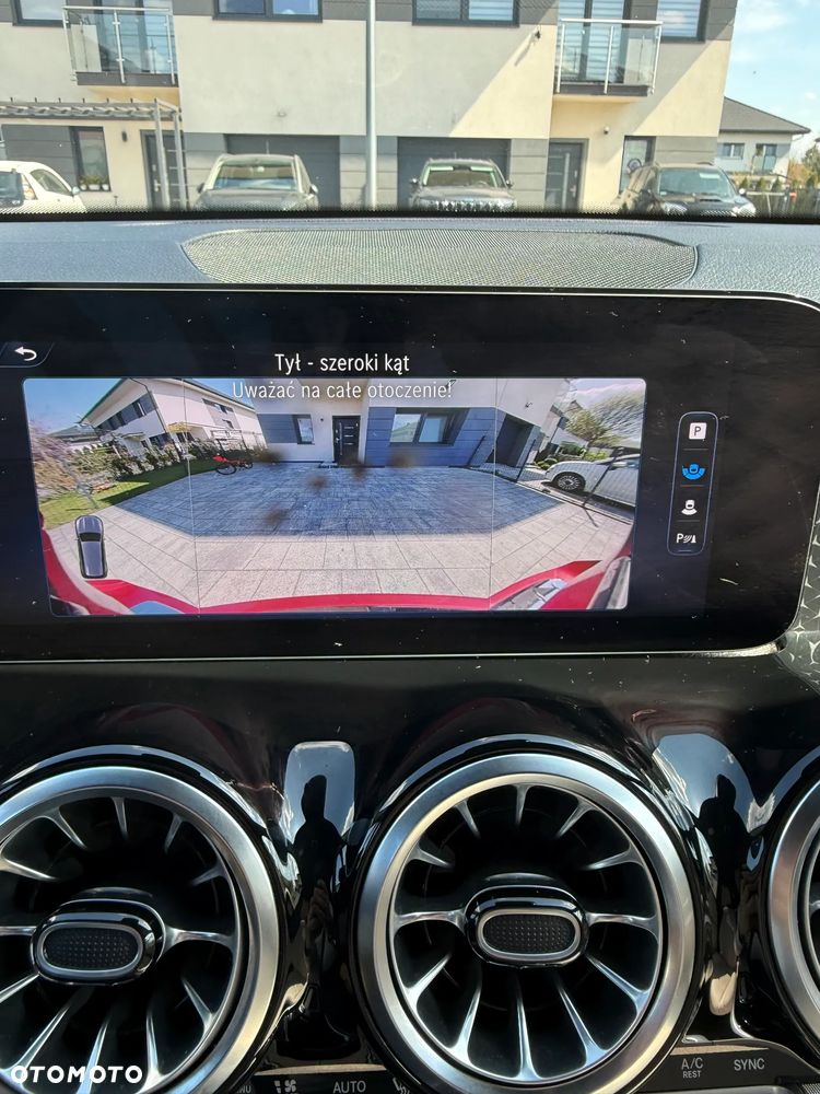 Mercedes-Benz GLB 200 d 4-Matic Progressive 8G-DCT - 32