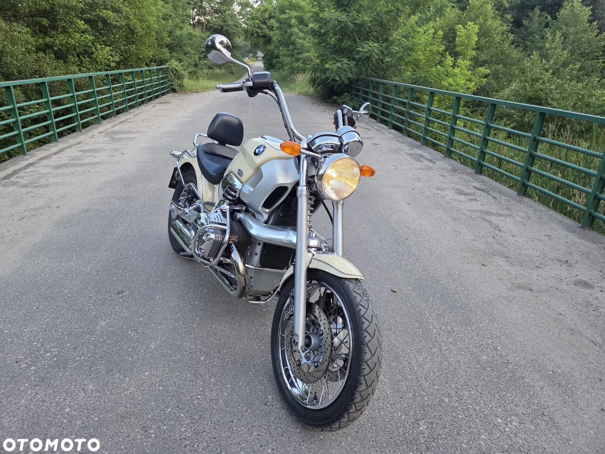 BMW R - 8