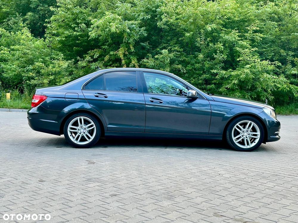 Mercedes-Benz Klasa C 250 CGI BlueEff Avantgarde - 5