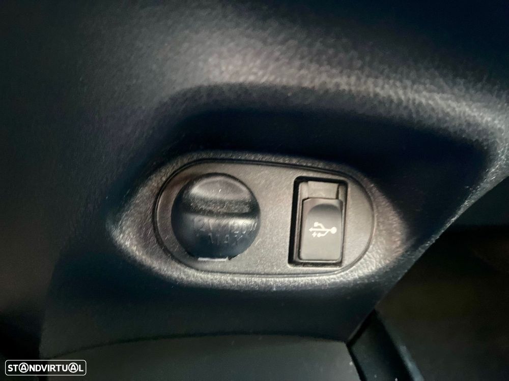 Toyota Yaris 1.4 D-4D Comfort - 19