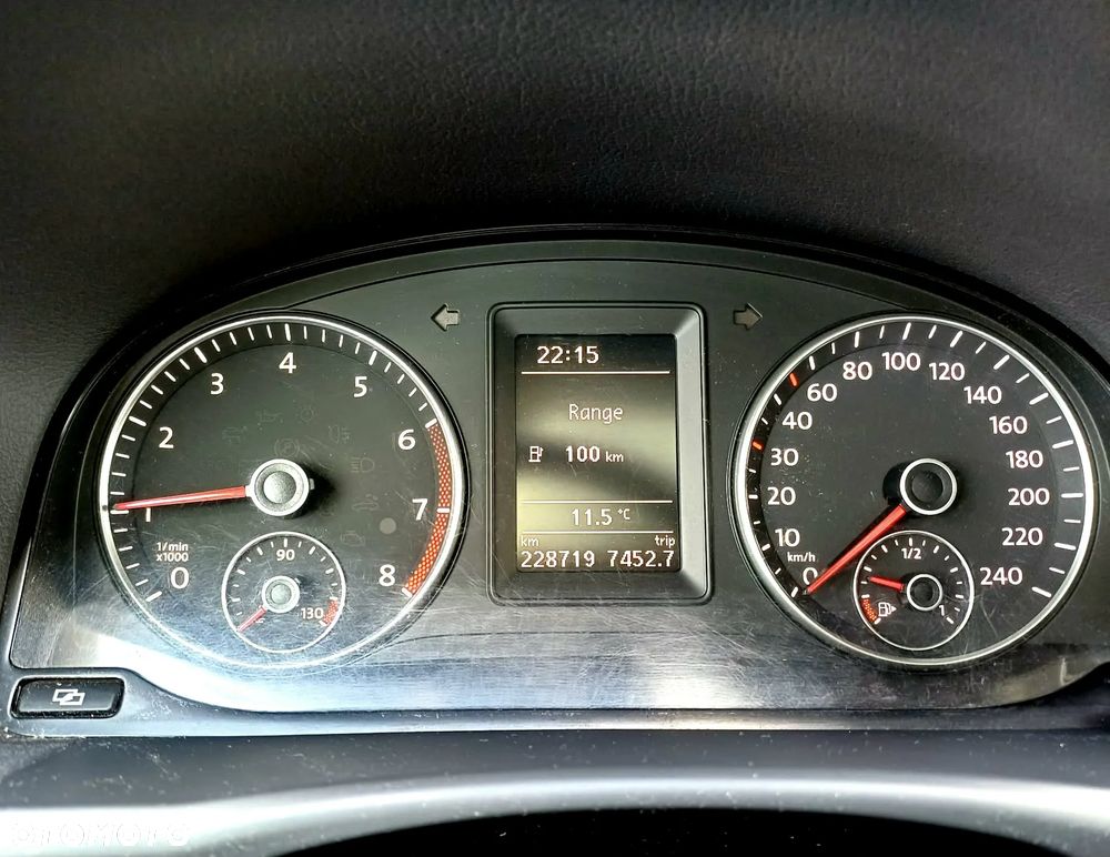 Volkswagen Touran 1.4 TSI STYLE - 9