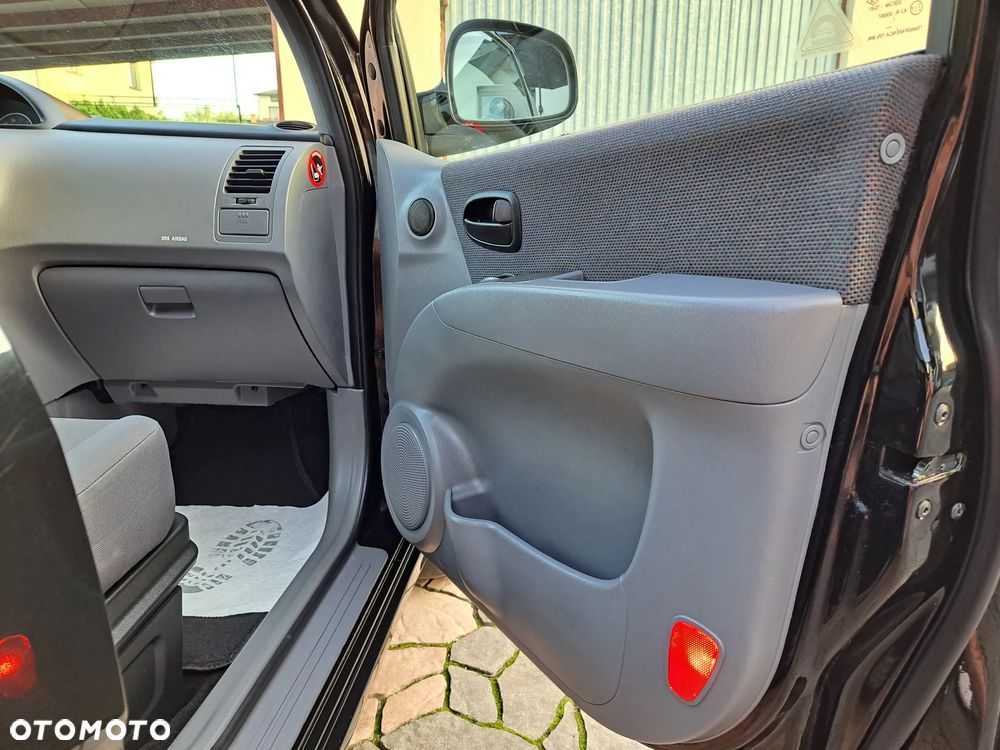 Hyundai Matrix 1.6 GLS - 22