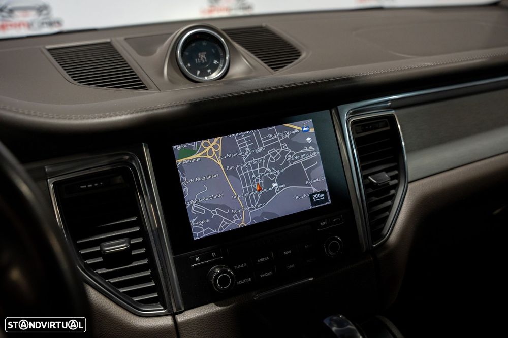 Porsche Macan S - 33