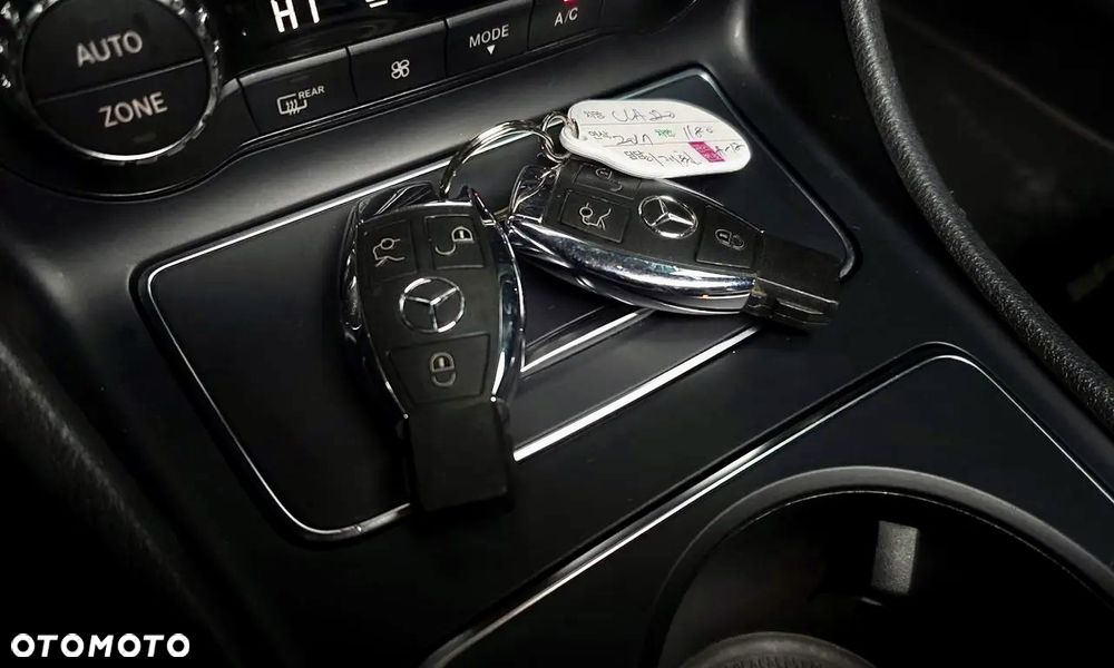 Mercedes-Benz CLA 220 4Matic 7G-DCT AMG Line - 18