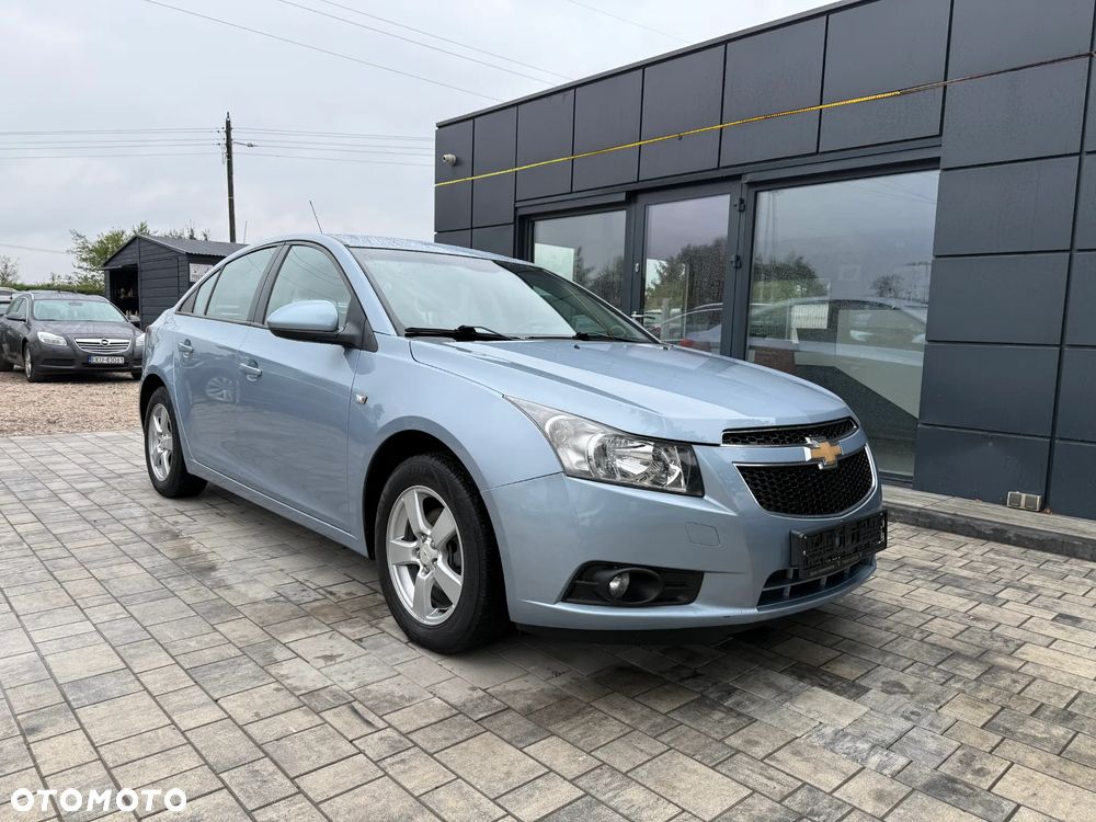 Chevrolet Cruze 1.6 LS - 15