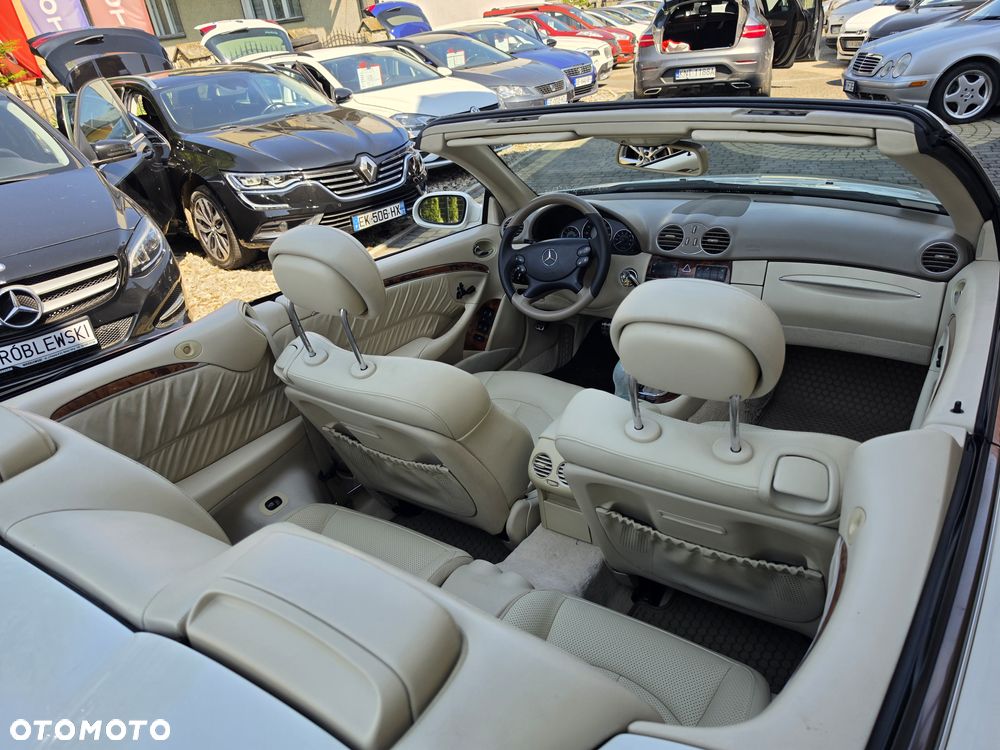 Mercedes-Benz CLK - 26