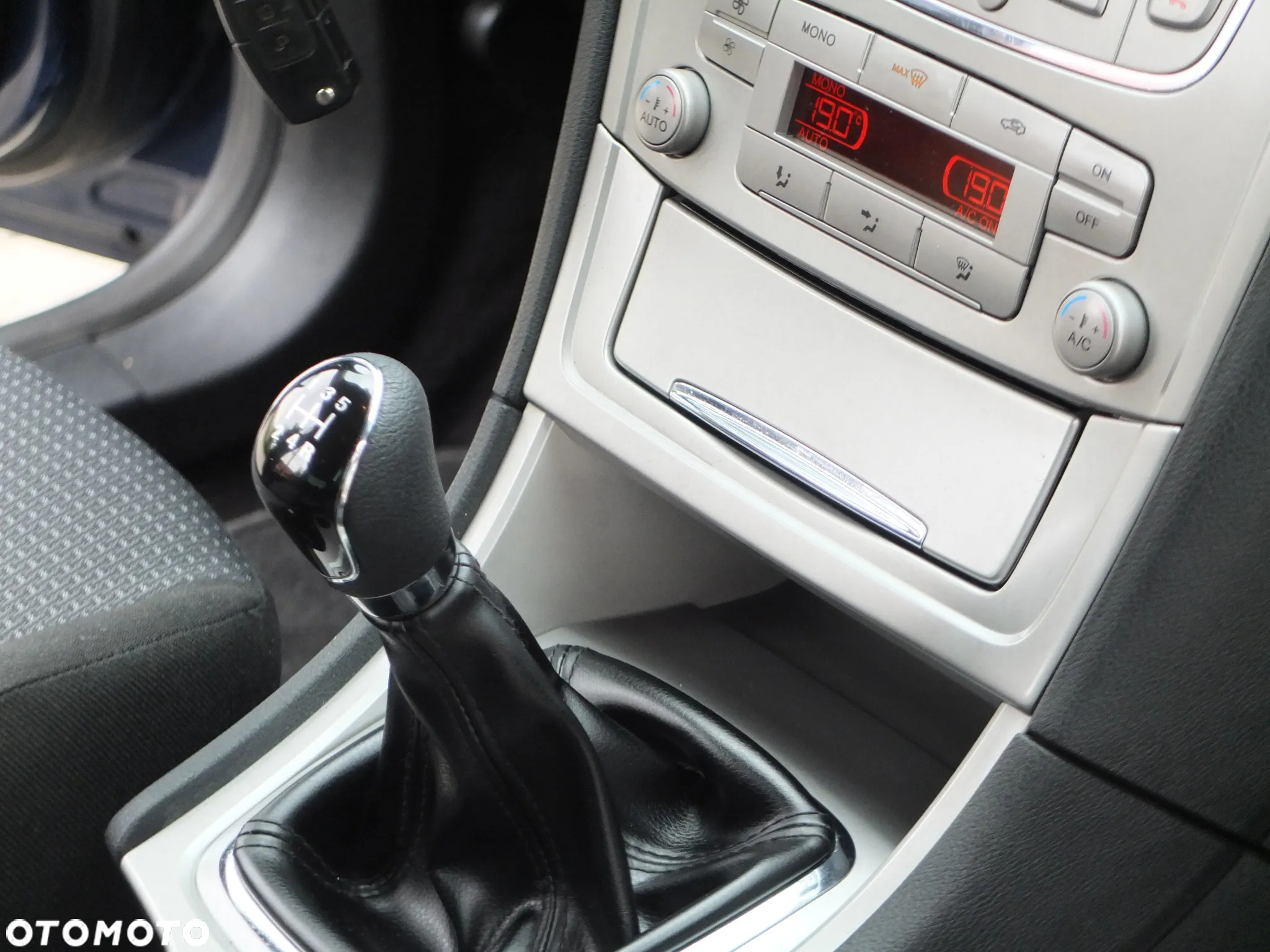 Ford Mondeo 2.0 Champions Edition - 25