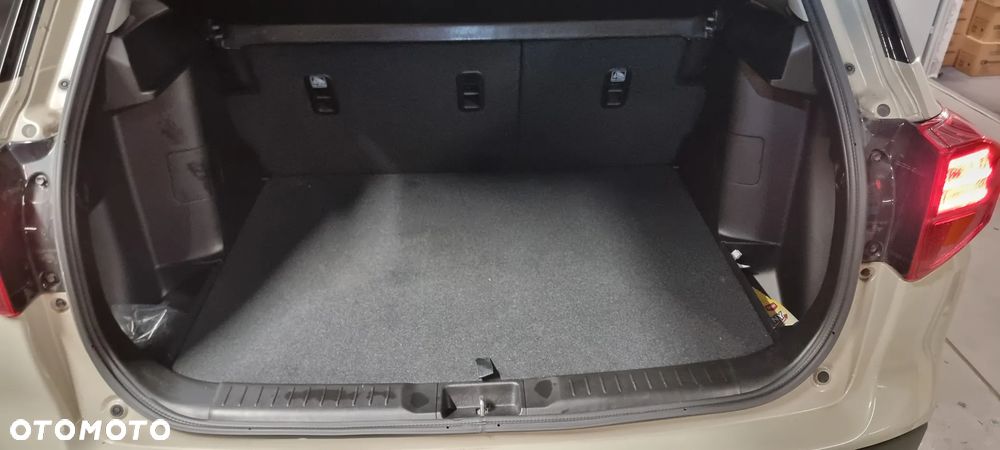 Suzuki Vitara 1.4 Boosterjet SHVS Premium 4WD - 13