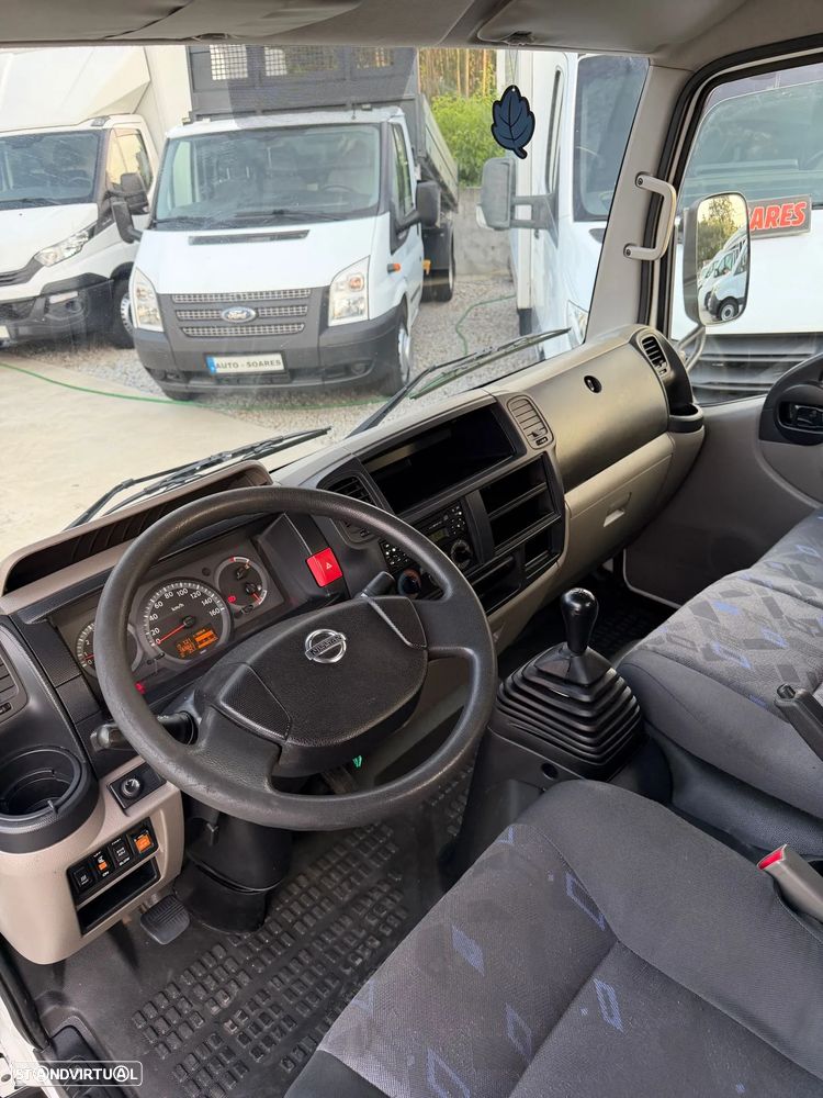 Nissan Cabstar TRIBASCULANTE - 12