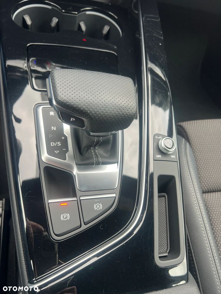 Audi A4 Avant 35 TFSI mHEV S Line S tronic - 16