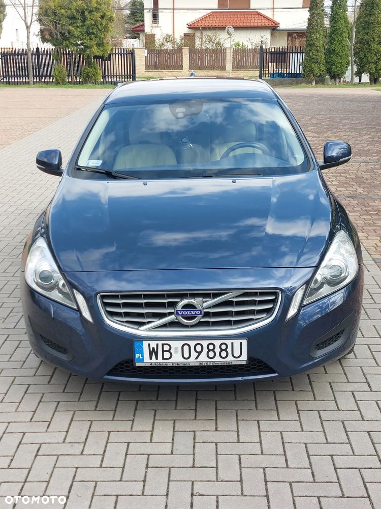 Volvo V60 T3 Momentum - 3