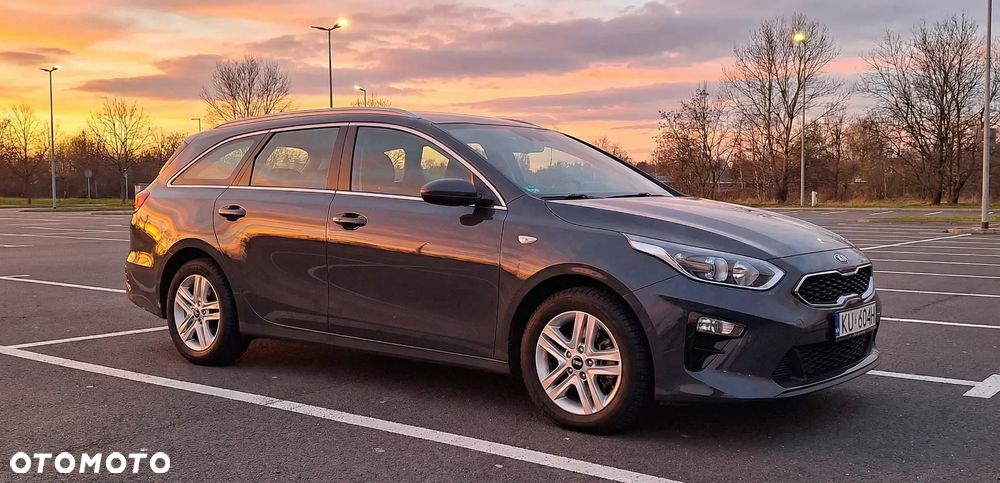 Kia Ceed 1.6 CRDi (48V Mild-Hybrid) DCT7 Platinum - 4