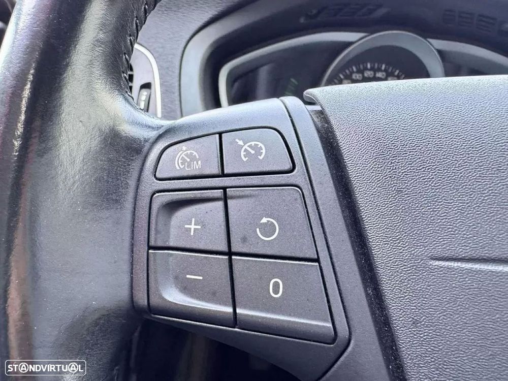 Volvo V40 Cross Country 1.6 D2 Kinetic - 15