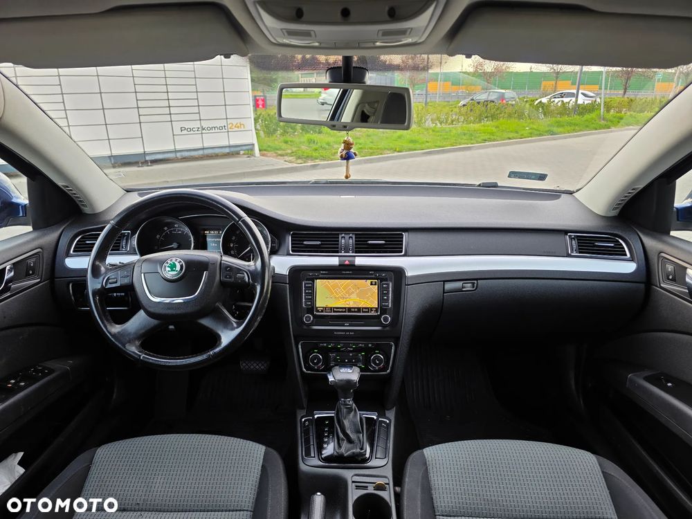 Skoda Superb 2.0 TSI Ambition DSG - 8