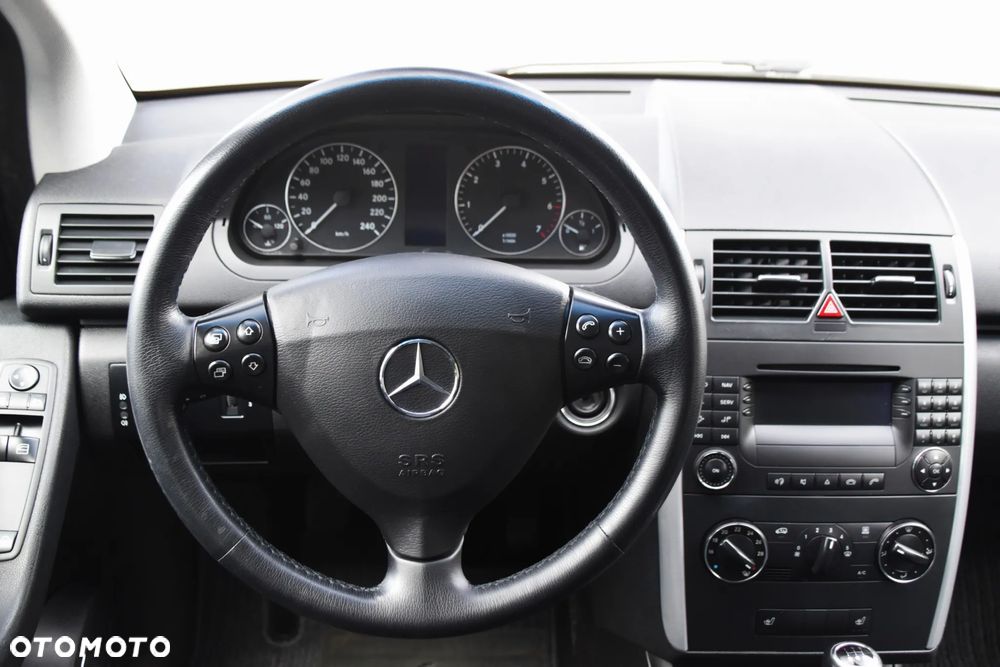 Mercedes-Benz Klasa A 170 BlueEFFICIENCY Avantgarde - 15