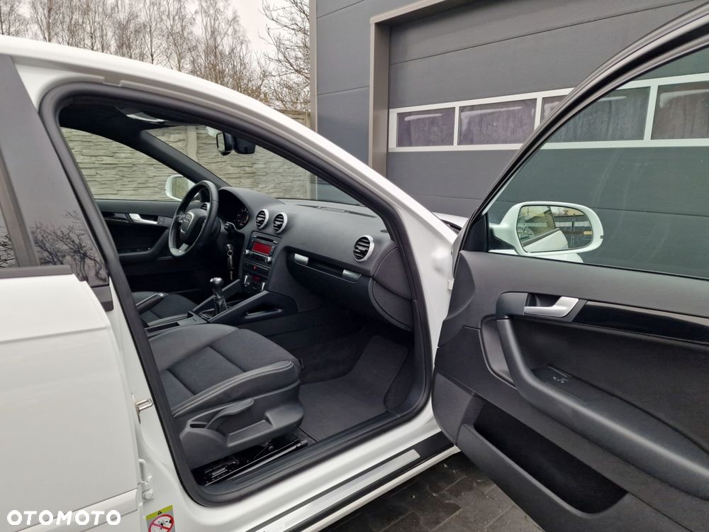 Audi A3 Sportback 2.0 TDI DPF S line Sportpaket - 17