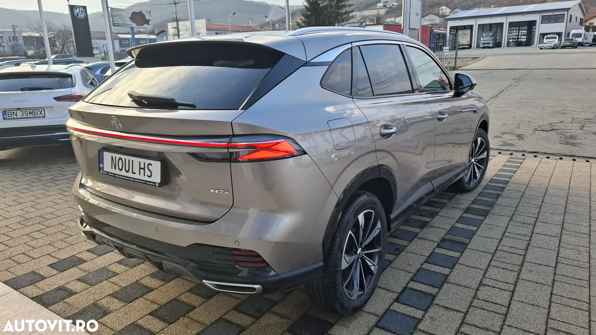 MG HS 1.5 T-GDi 7DCT Exclusive - 3