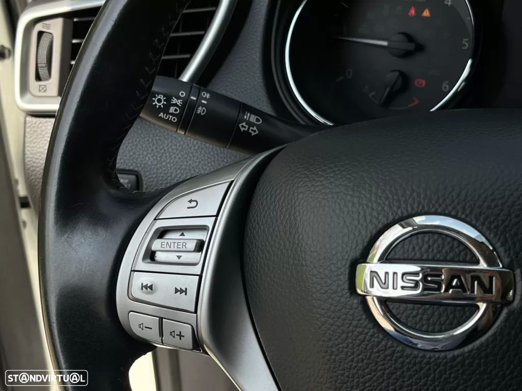 Nissan Qashqai 1.5 dCi N-Connecta - 17