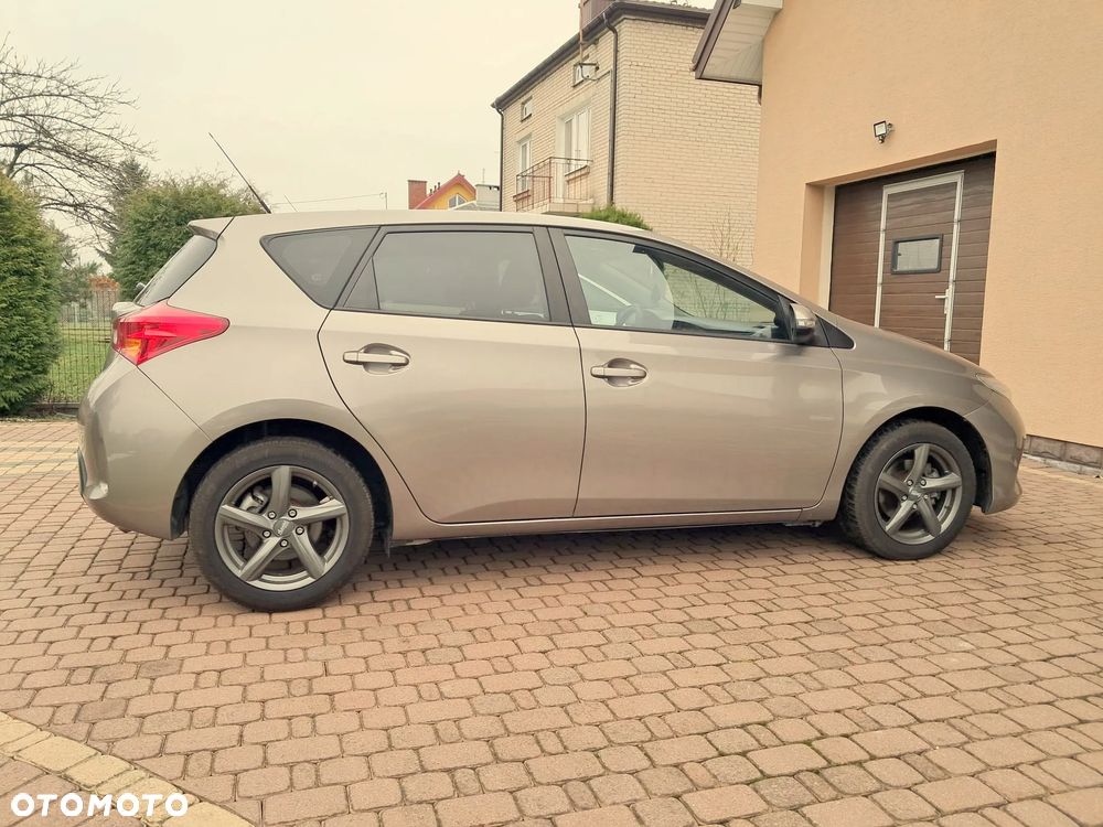 Toyota Auris 1.33 VVT-i Luna - 6
