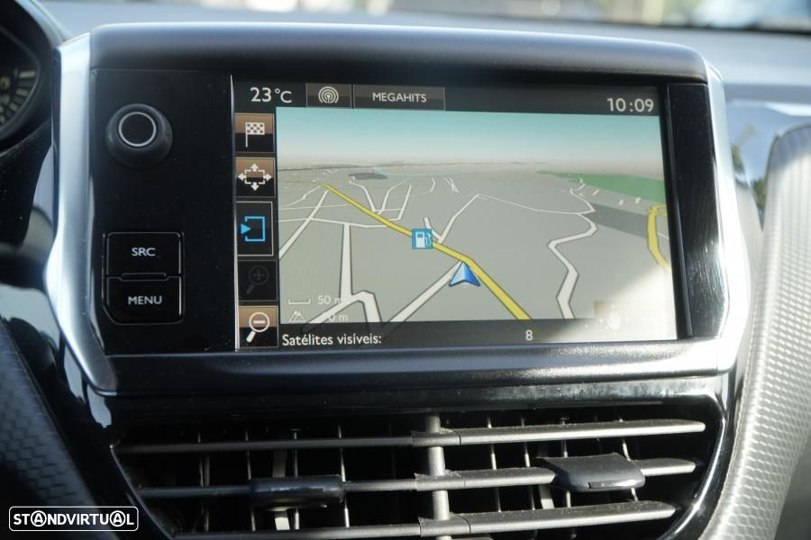 Peugeot 2008 BlueHDi 100 STOP & START Allure - 10