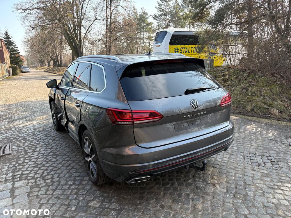 Volkswagen Touareg 3.0 V6 TDI SCR 4Motion Automatik R-Line - 9