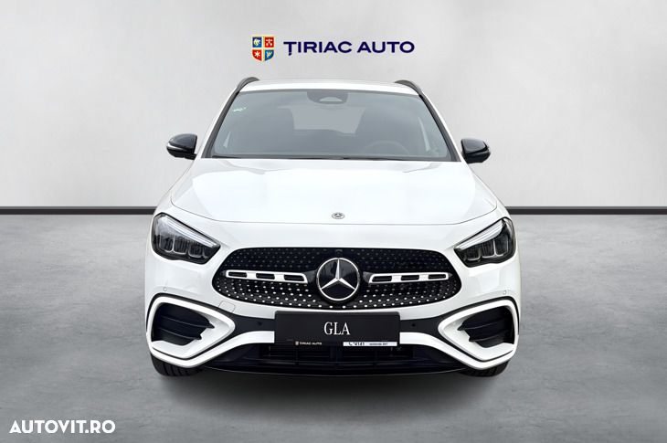 Mercedes-Benz GLA - 4