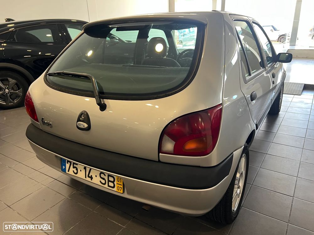 Ford Fiesta 1.25 Studio - 6