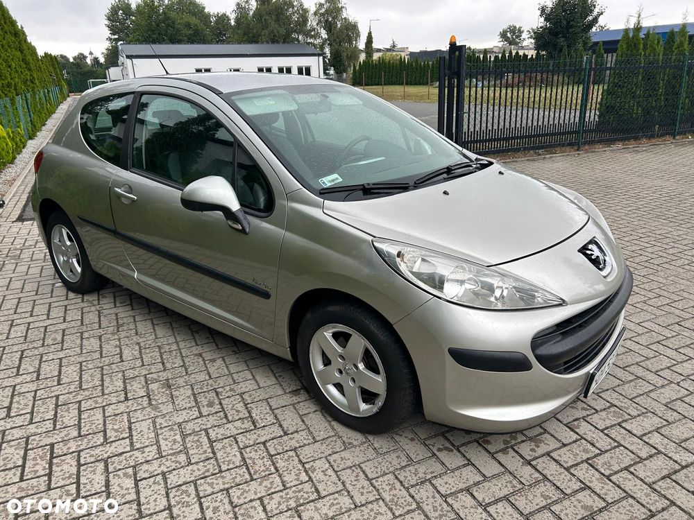Peugeot 207 1.4 Presence Grand Prix - 8