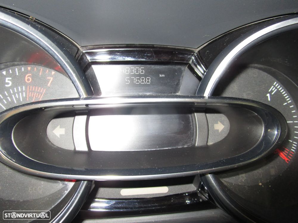 Renault Clio Sport Tourer 1.2 TCe GT Line - 19