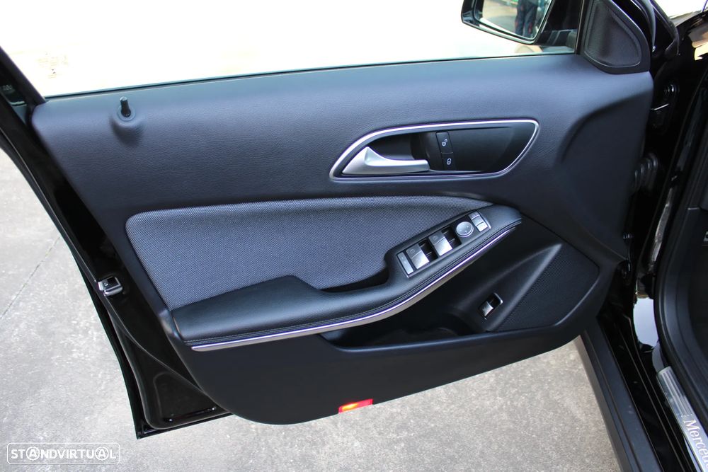 Mercedes-Benz GLA 180 d 7G-DCT Urban - 43