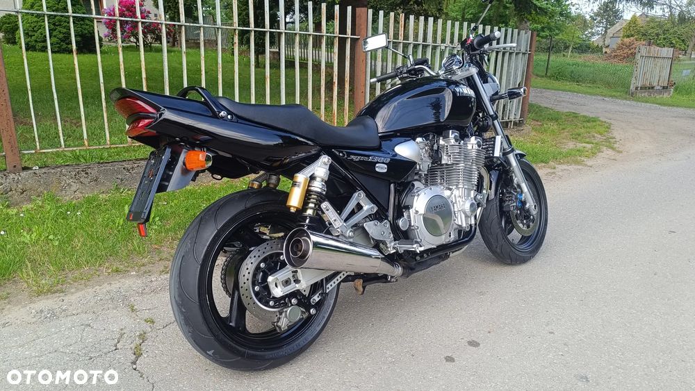 Yamaha XJR - 5